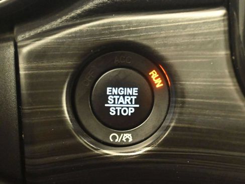 Used 2021 Jeep Grand Cherokee Laredo X AWD/4WD image 18