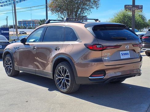 Used 2025 MAZDA CX-70 Plug-In Hybrid w/ Premium Pkg image 5