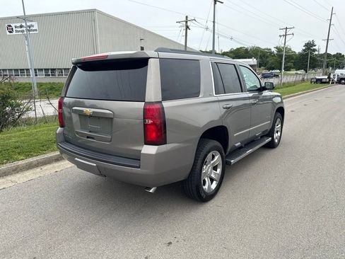 Used 2017 Chevrolet Tahoe LT w/ LT Signature Package AWD/4WD image 3