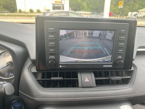 Used 2022 Toyota RAV4 XLE w/ Convenience Package AWD/4WD image 14