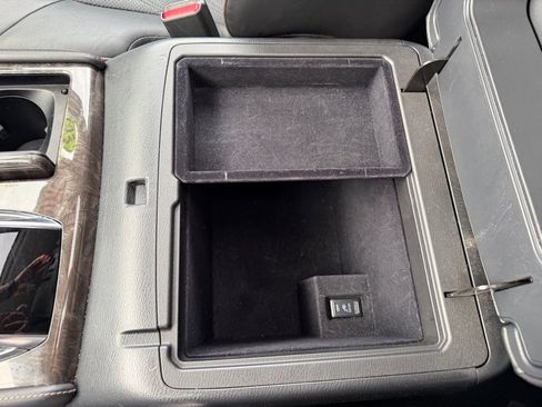 Used 2023 Nissan Armada Platinum w/ Captain's Chairs Package image 24