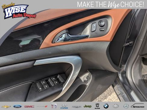 Used 2017 Buick Regal AWD image 11