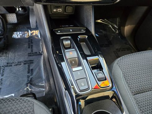 Used 2023 Chevrolet Bolt EUV LT image 21