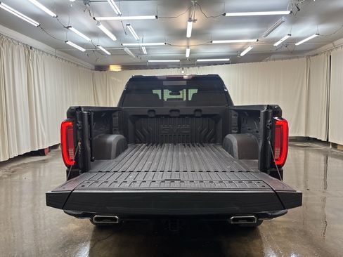 Used 2024 GMC Sierra 1500 AT4 w/ AT4 Carbonpro Edition AWD/4WD image 8