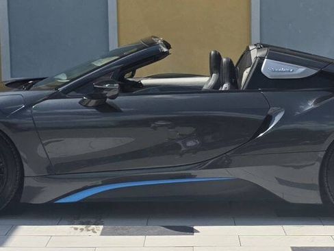 Used 2019 BMW i8 Roadster AWD/4WD image 18