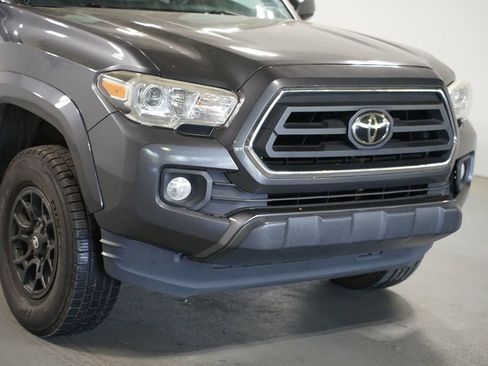 Used 2020 Toyota Tacoma SR5 image 4