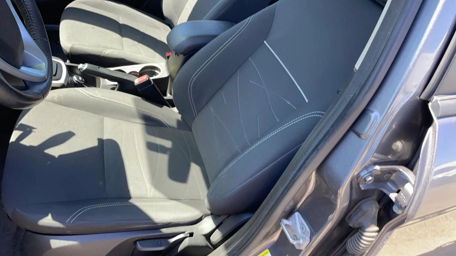 Used 2014 Ford Fiesta SE FWD image 29