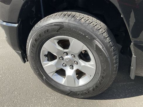 Used 2019 RAM 1500 Big Horn image 9