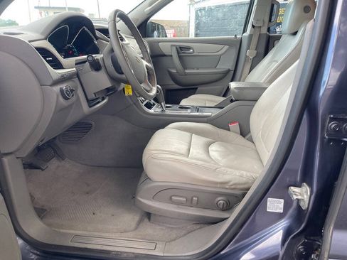 Used 2013 Chevrolet Traverse LT FWD image 9
