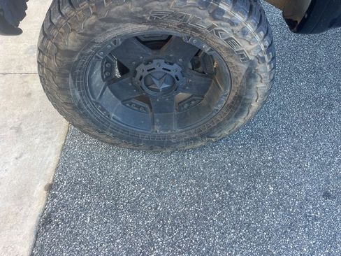 Used 2017 Nissan Titan PRO-4X image 19