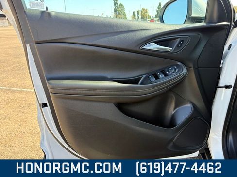 Used 2025 Buick Encore GX Preferred image 12