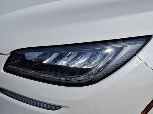 Used 2022 Lincoln Corsair Grand Touring AWD/4WD image 9