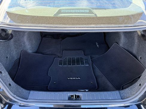 Used 2023 Nissan Versa SV image 17