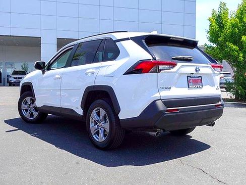 Certified 2024 Toyota RAV4 LE AWD/4WD image 7