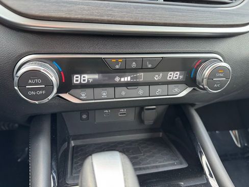 Used 2023 Nissan Altima 2.5 SL image 13