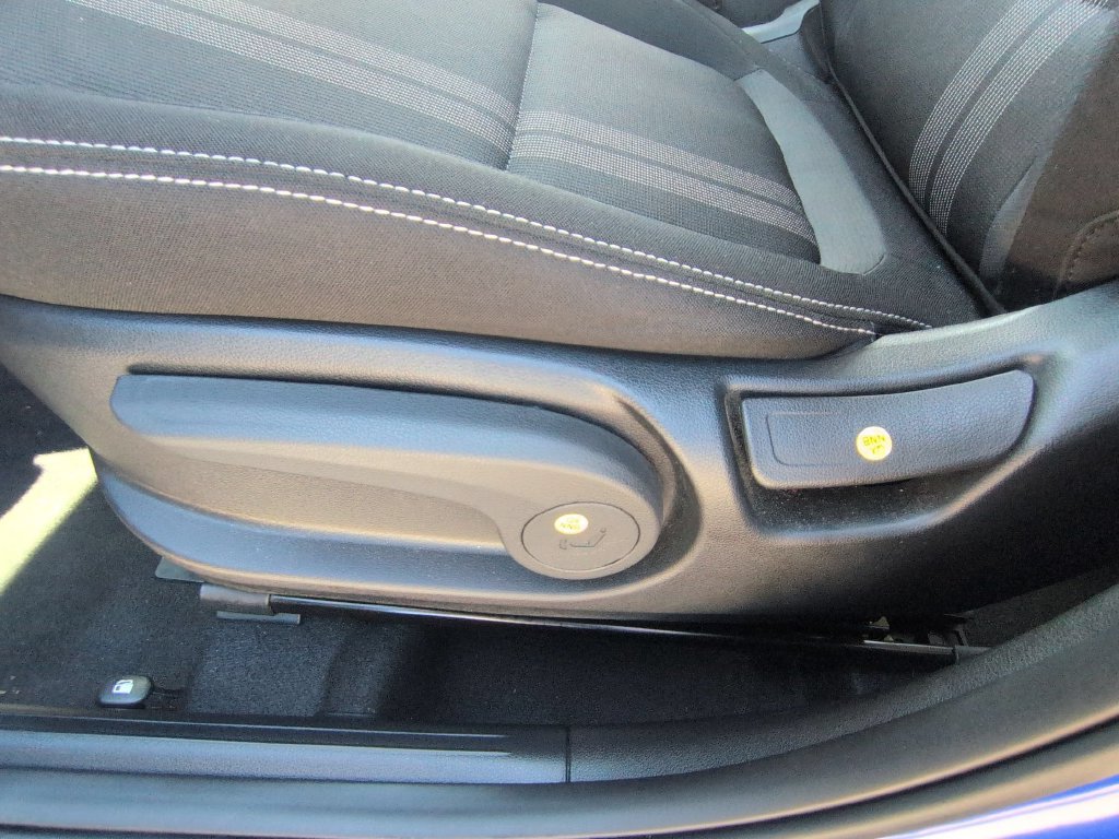 Used 2026 Hyundai Venue SEL FWD image 14
