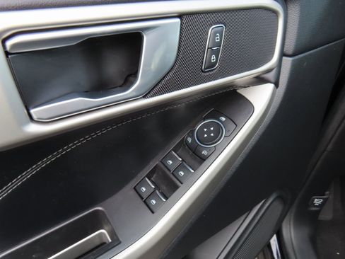 Used 2023 Ford Explorer XLT w/ Equipment Group 202A image 12