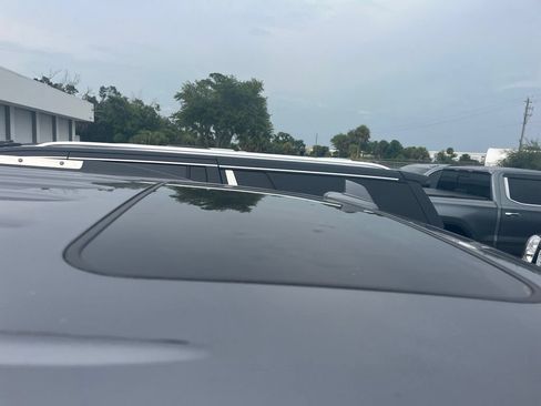 Used 2020 GMC Yukon XL Denali w/ Denali Premium Package RWD image 8