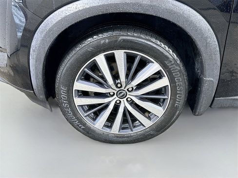 Used 2022 Nissan Pathfinder Platinum w/ Cargo Package image 8