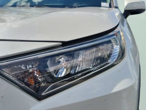 Used 2021 Toyota RAV4 XLE Premium FWD image 24