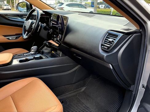 Used 2022 Lexus NX 350h Premium image 19