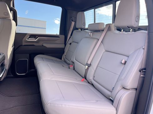 New 2026 GMC Sierra 2500 SLT w/ SLT Premium Package image 23