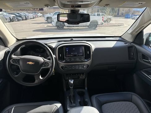 Used 2022 Chevrolet Colorado Z71 image 38