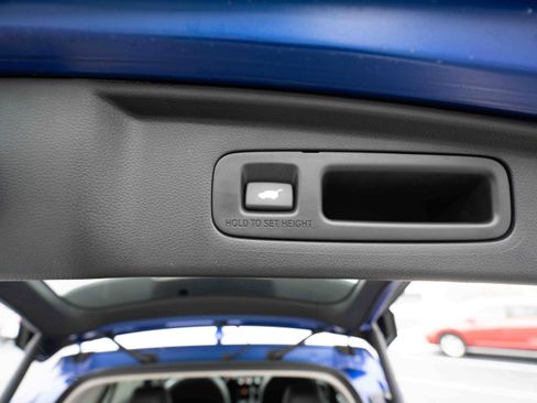 Used 2023 Honda CR-V EX-L image 29