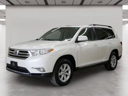 Used 2011 Toyota Highlander 2WD w/ Tech Pkg image 2