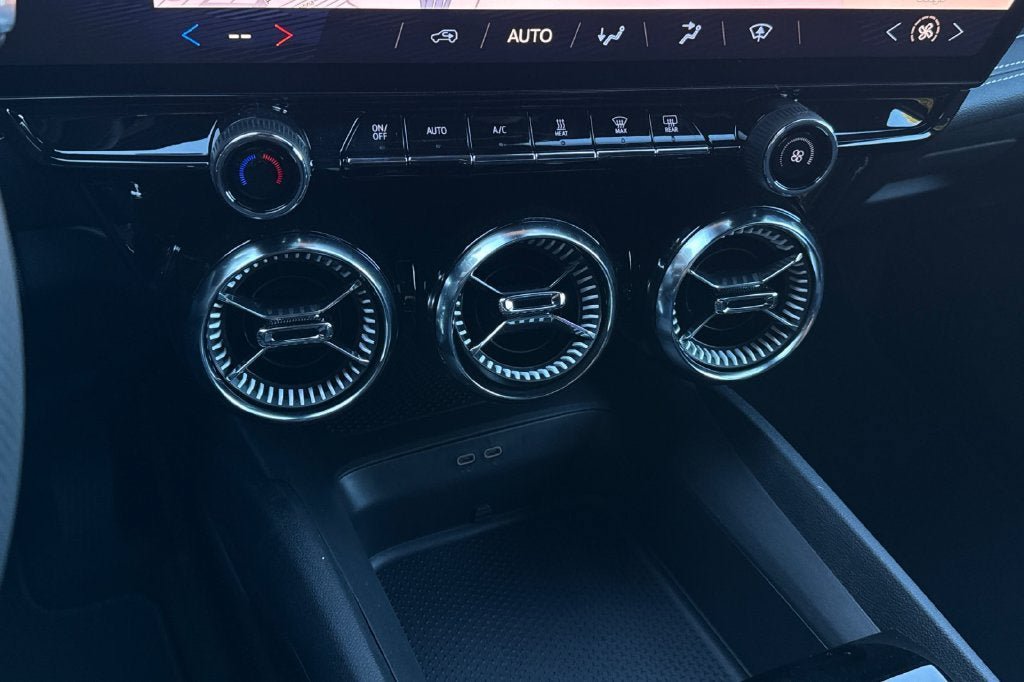 New 2026 Chevrolet Blazer EV LT w/ Midnight/Sport Edition FWD image 21