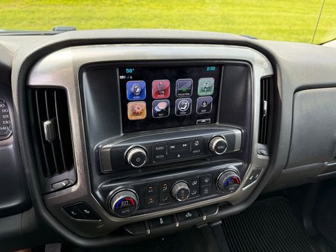 Used 2018 Chevrolet Silverado 1500 LT w/ All Star Edition AWD/4WD image 9