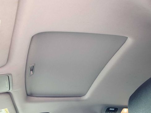 Used 2023 Honda Odyssey EX-L image 24