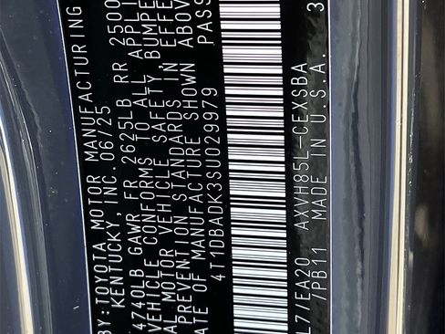 Used 2025 Toyota Camry SE image 29