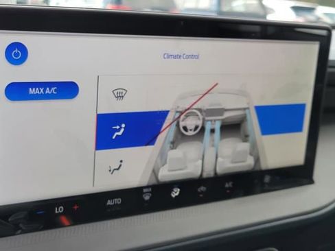 New 2025 Ford Maverick XL image 28