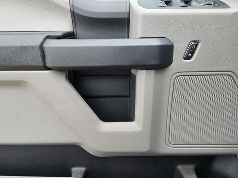 Certified 2018 Ford F150 XL w/ Equipment Group 101A Mid image 17