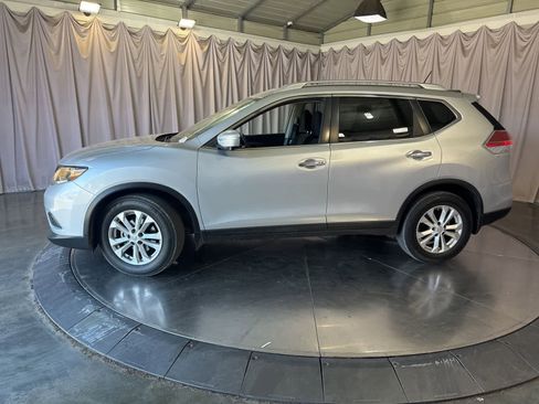 Used 2015 Nissan Rogue SV w/ SV Premium Package FWD image 7