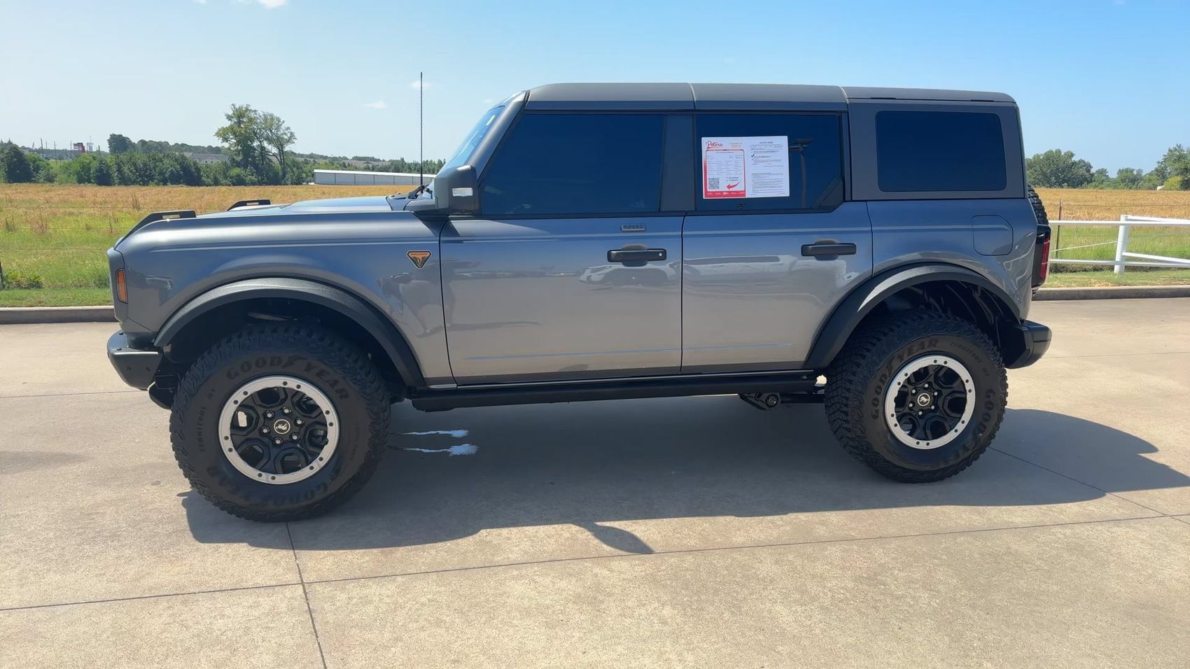 Used 2023 Ford Bronco Badlands w/ Sasquatch Package AWD/4WD image 4