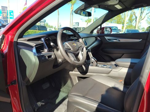 Used 2020 Cadillac XT5 Luxury image 9