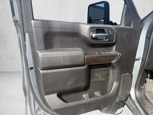 Used 2019 Chevrolet Silverado 1500 RST AWD/4WD image 10