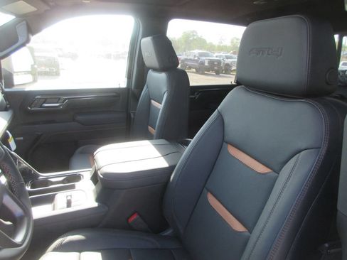 New 2026 GMC Sierra 3500 AT4 w/ AT4 Premium Plus Package AWD/4WD image 13