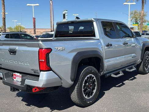 Used 2025 Toyota Tacoma TRD Off-Road image 7