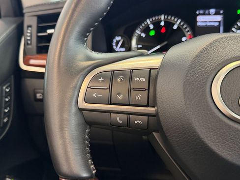Used 2019 Lexus LX 570 4WD w/ Luxury Package image 20