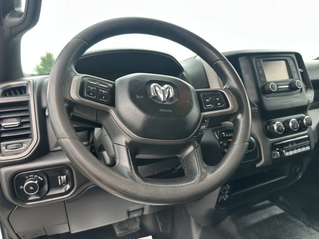 Used 2022 RAM 3500 Tradesman w/ Chrome Appearance Group AWD/4WD image 39