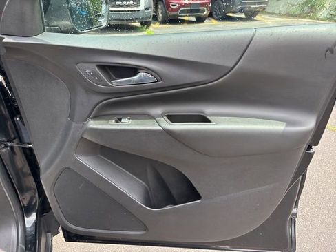 Used 2022 Chevrolet Equinox LT image 12