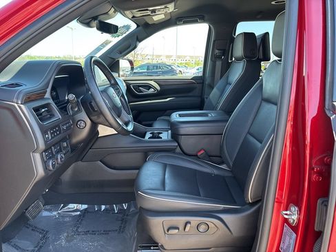 Used 2024 Chevrolet Tahoe Premier AWD/4WD image 15