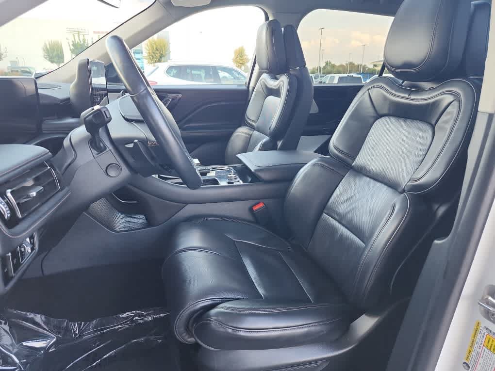 Used 2025 Lincoln Aviator Reserve w/ Equipment Group 201A AWD/4WD image 15