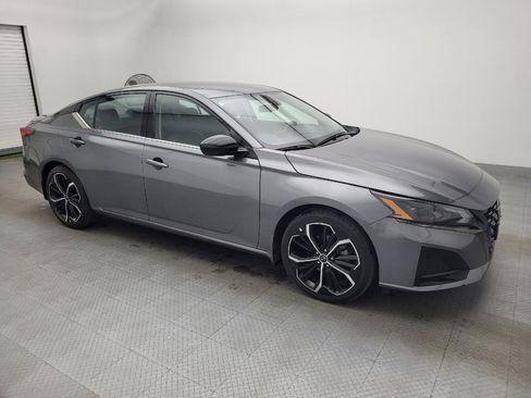 Used 2023 Nissan Altima 2.5 SR image 11