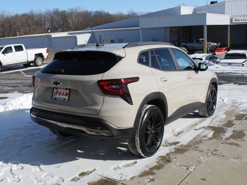 New 2026 Chevrolet Trax ACTIV w/ Sunroof Package image 4