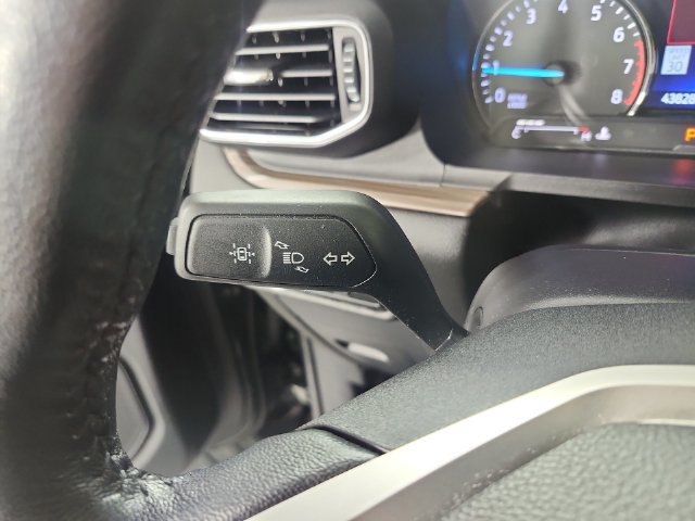 Used 2022 Ford Explorer Limited w/ Limited Technology Package AWD/4WD image 16