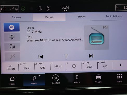 Used 2023 Chrysler Pacifica Touring-L FWD image 20